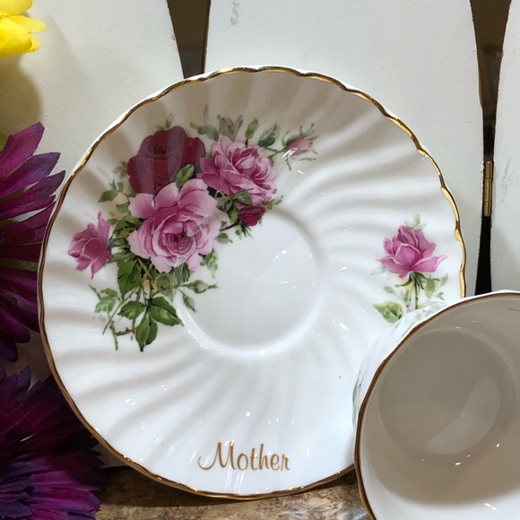 Rare Royal Patrician “Mother” Rose Tea Cup & Saucer Lined In 18 Karat Gold - Picture 5 of 10